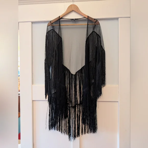 DISCONTINUED Thistle & Spire Fringe Benefits Robe S/XS - Picture 5 of 6